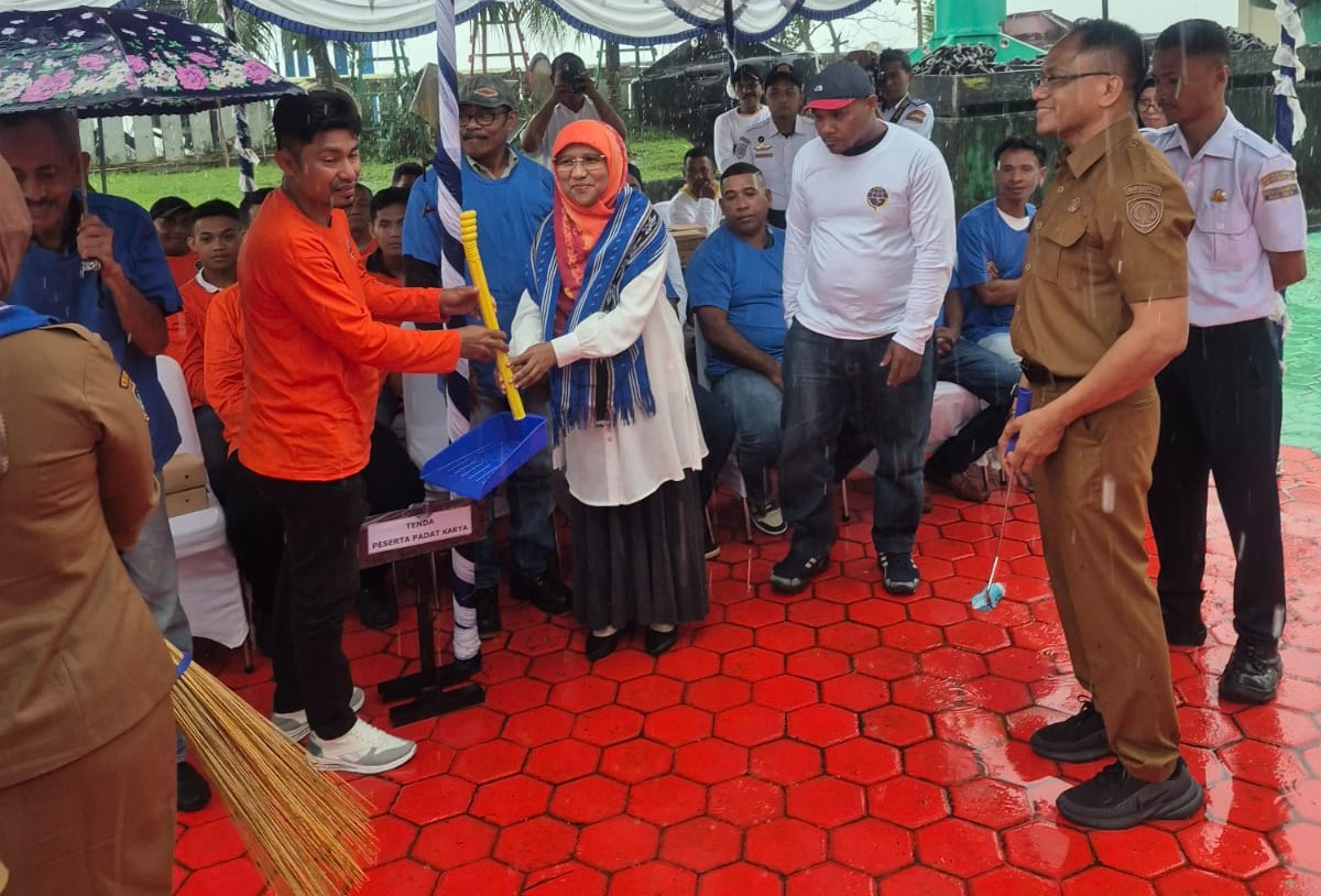 Gubernur Maluku Dorong Padat Karya Dermaga Jadi Simpul Kesejahteraan Maritim