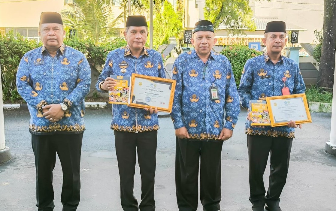 Peringati Hardiknas, Pemkot Terima Penghargaan BPMP Maluku