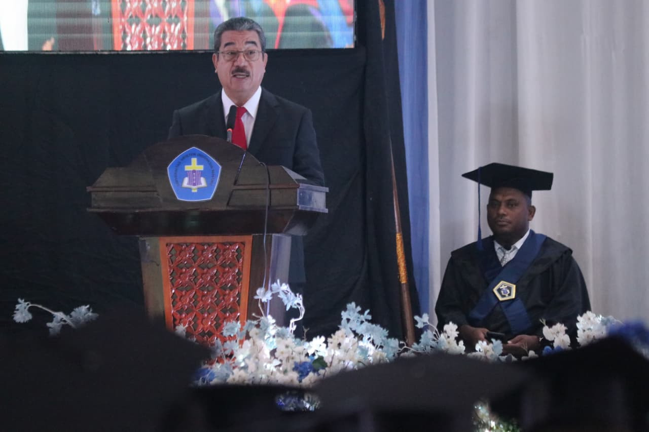Gubernur Maluku Dorong Lulusan UKIM Jadi Motor Perubahan dan Pembangunan Daerah