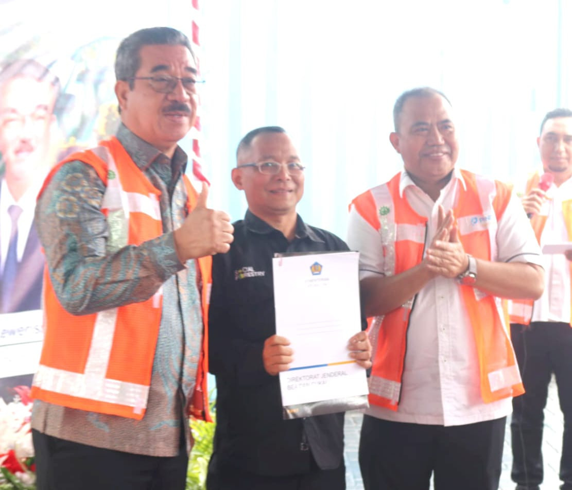 Ukir Sejarah Baru Bagi Maluku, Ekspor Kopal Damar - Pala ke India dan Cina