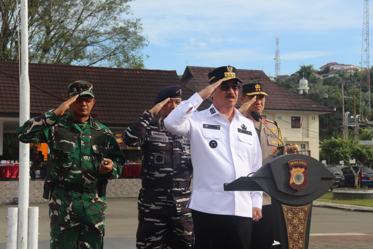 Gubernur Maluku Pimpin Apel Gelar Pasukan Operasi Lilin 2025 Jelang Nataru