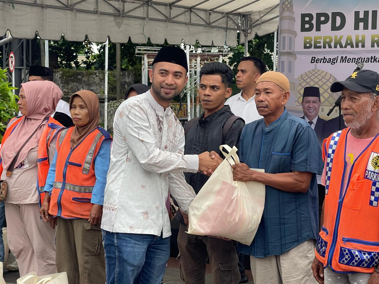 Ramadan Bulan Berbagi,HIPMI Maluku Salurkan 586 Paket Bantuan