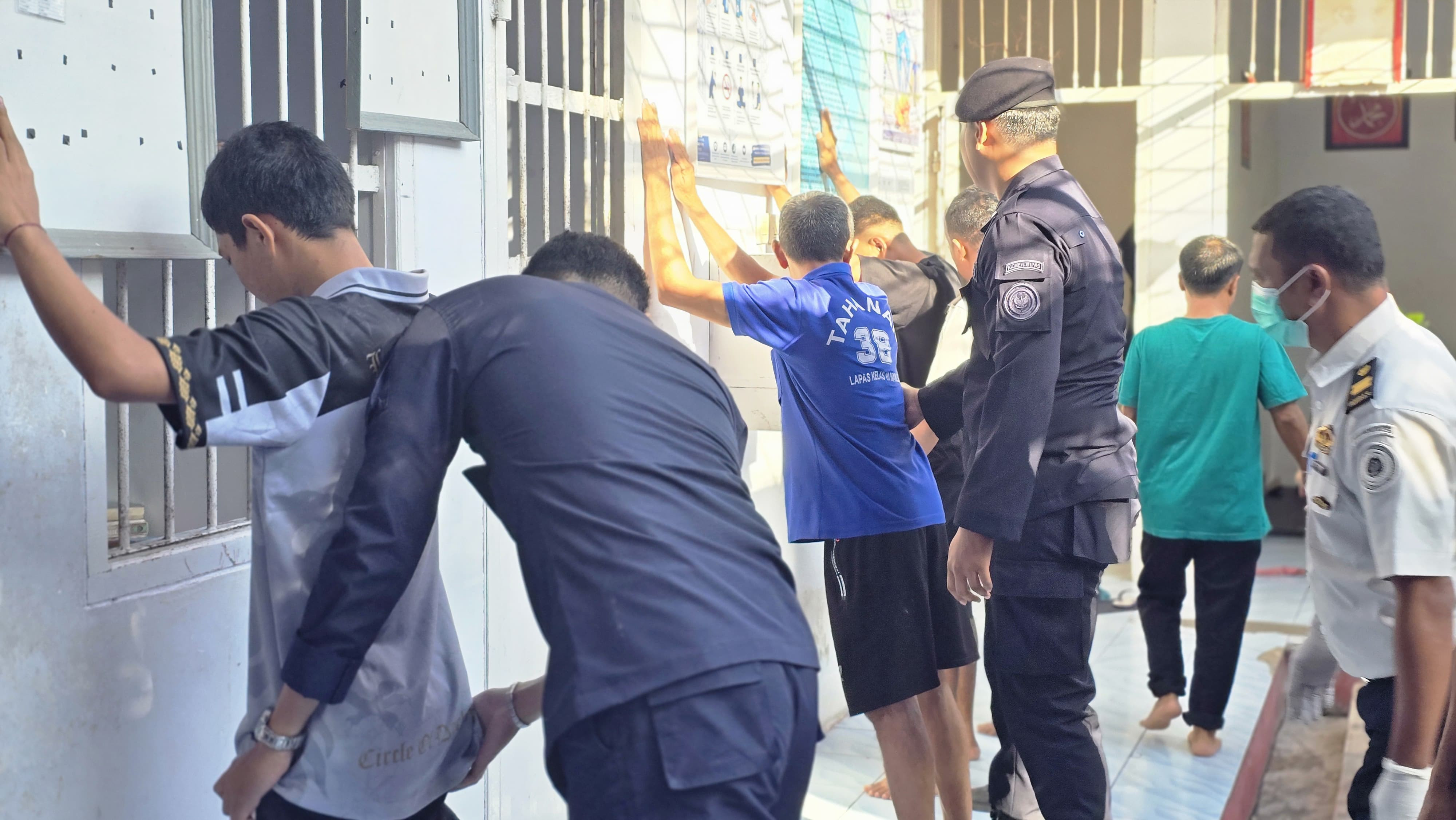 Lapas Namlea Intensifkan Razia, Barang Berbahaya Ditemukan di Blok Andalas