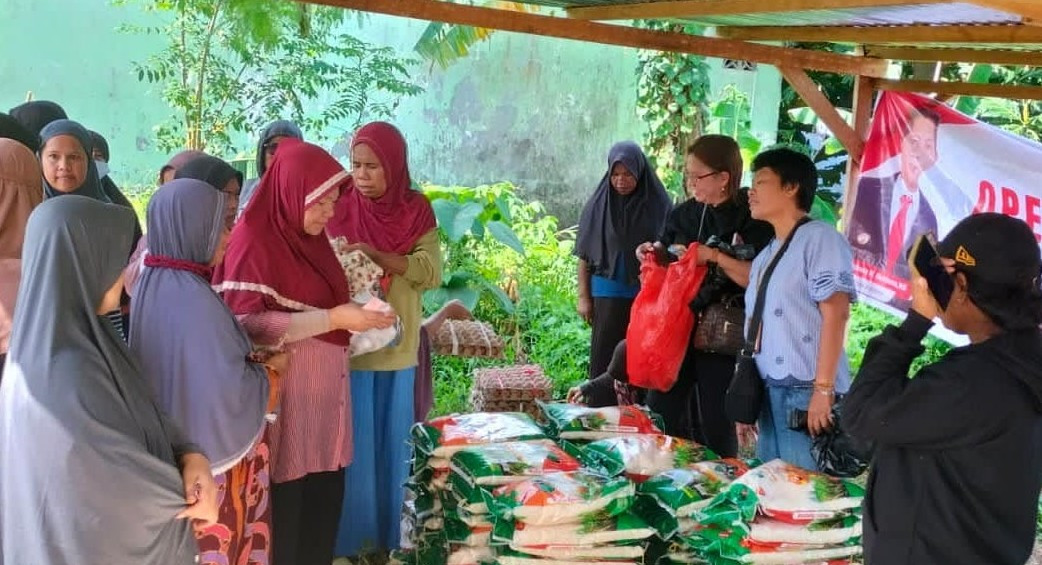 Bantu Masyarakat, Disperindag Gelar Operasi Pasar di Hative Kecil