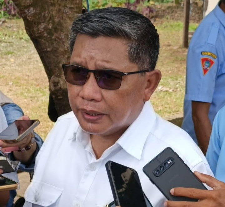 Pemkot Ambon Tertibkan Sampah di Ahuru, Wattimena Ancam Tutup Perusahaan dan Toko yang Melanggar