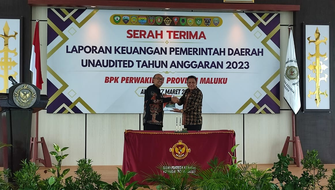 Pj. Wali Kota Serahkan LKPD ke BPK