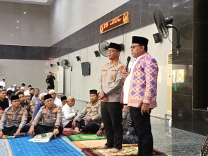 Abdullah Vanath Ajak Warga Dukung Kapolda Baru, Jaga Maluku Tetap Aman