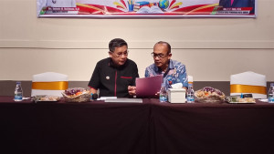 Wattimena Targetkan Pendidikan Tuntas Madya, Sekolah Diminta Bongkar Akar Masalah
